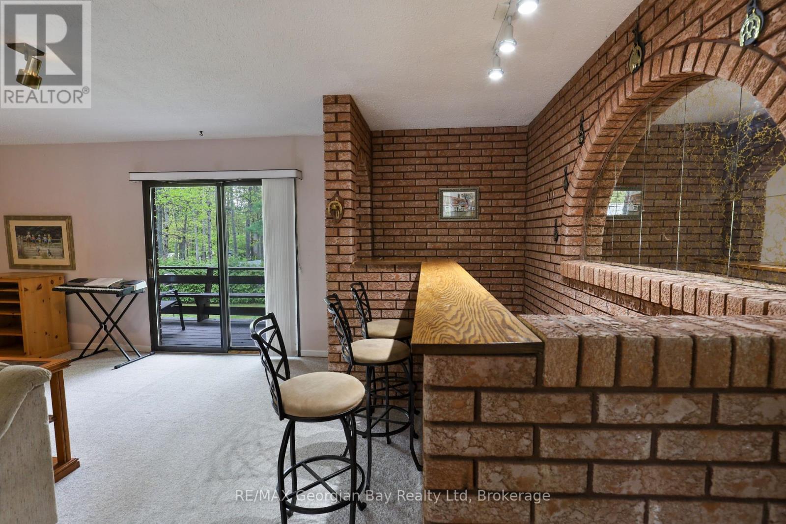 1 Lindale Avenue, Tiny, ON - Indoor Photo Showing Other Room