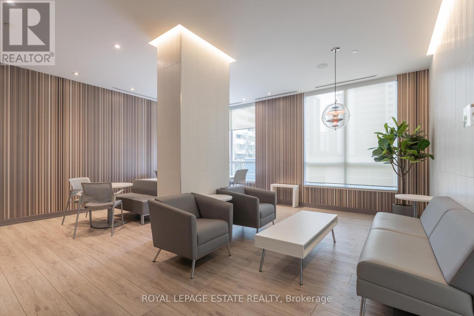 2603 - 500 Sherbourne Street, Toronto, ON - Indoor Photo Showing Living Room