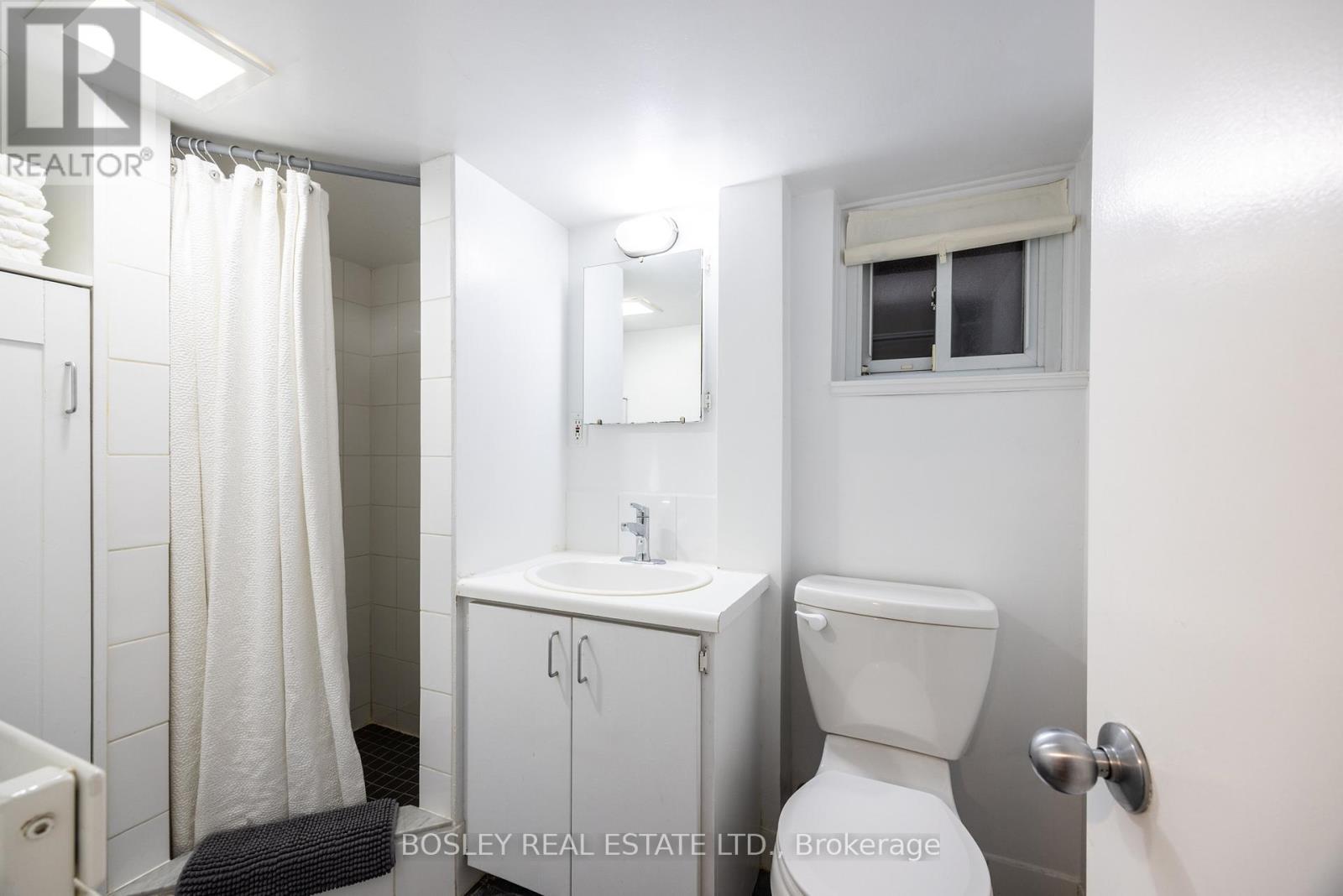 Unit 1 - 12 Coleridge Avenue, Toronto, ON - Indoor Photo Showing Bathroom