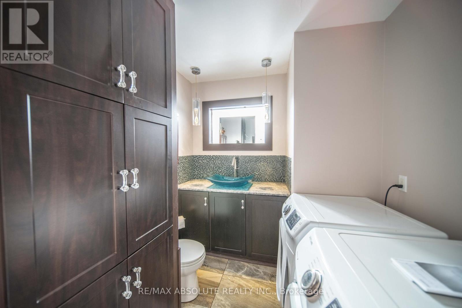 1923 Calypso Street, The Nation, ON - Indoor Photo Showing Laundry Room