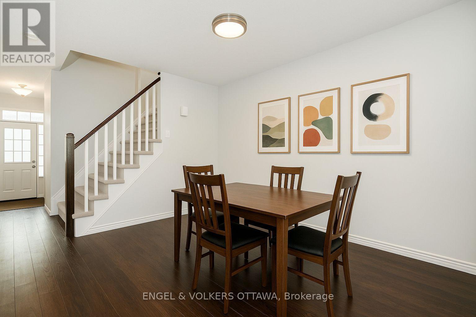 107 Santolina Street, Ottawa, ON - Indoor Photo Showing Dining Room