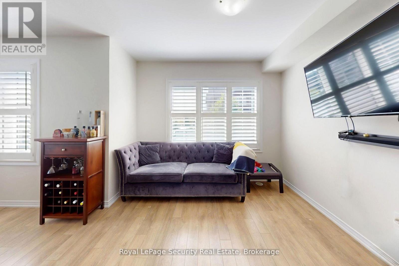 55 Golden Springs Drive, Brampton, ON - Indoor Photo Showing Living Room