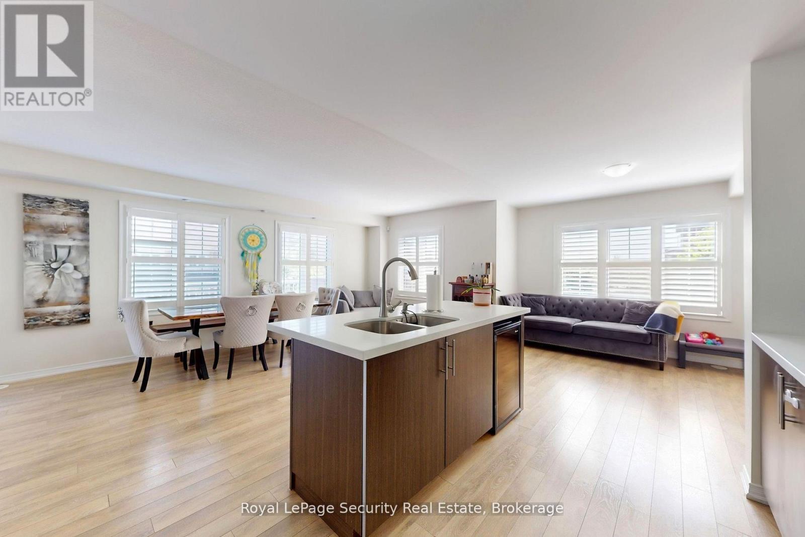 55 Golden Springs Drive, Brampton, ON - Indoor