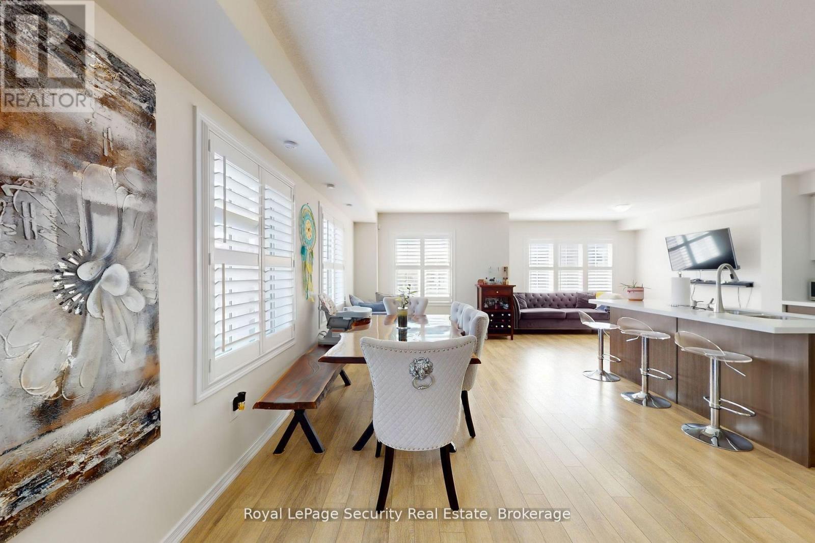 55 Golden Springs Drive, Brampton, ON - Indoor