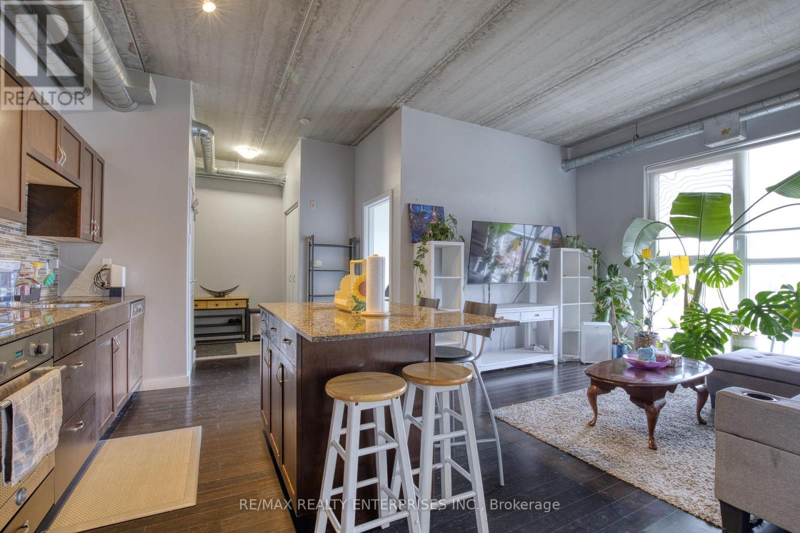 403 - 36 Regina Street N, Waterloo, ON - Indoor