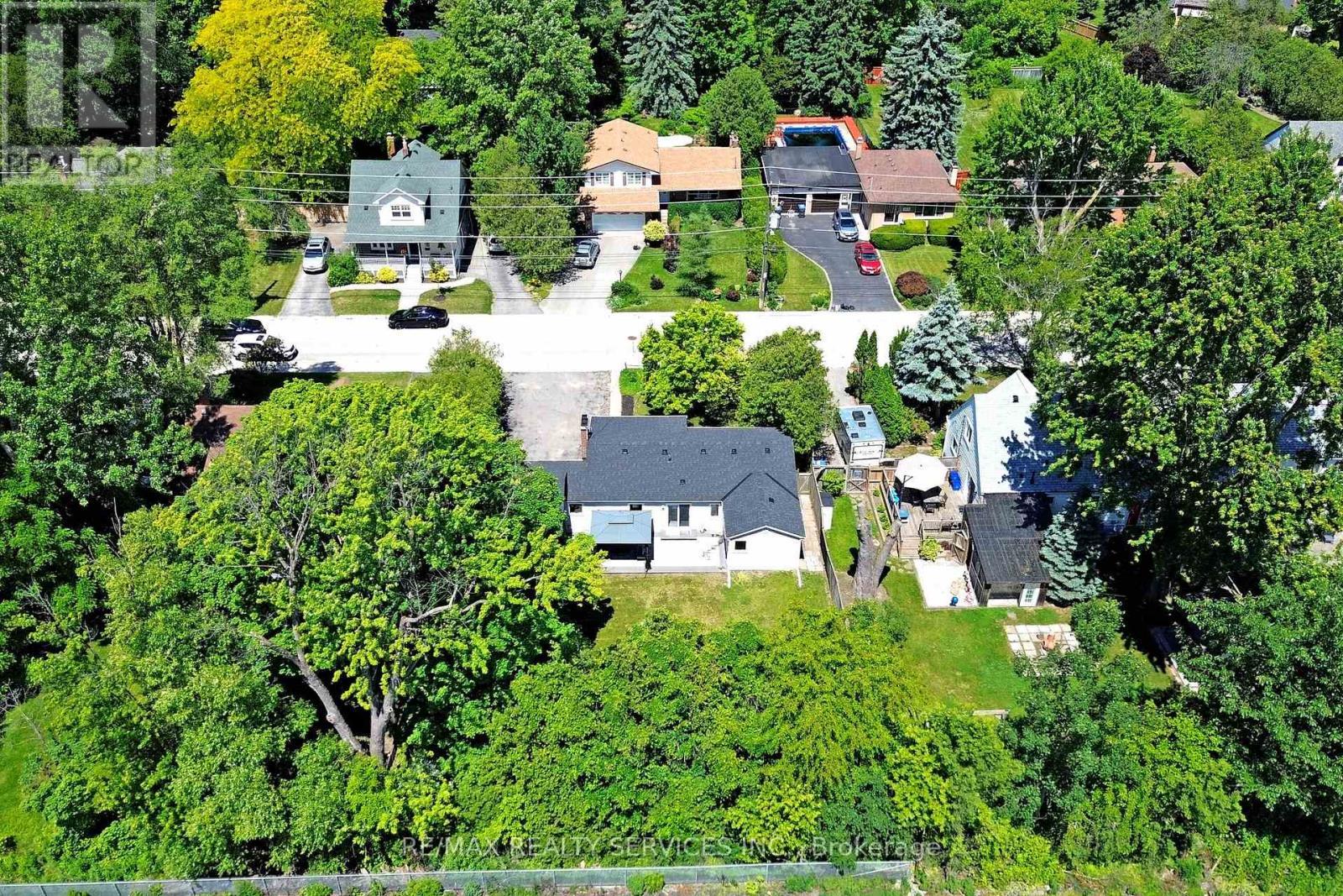 1924 Balsam Avenue, Mississauga, ON - Outdoor