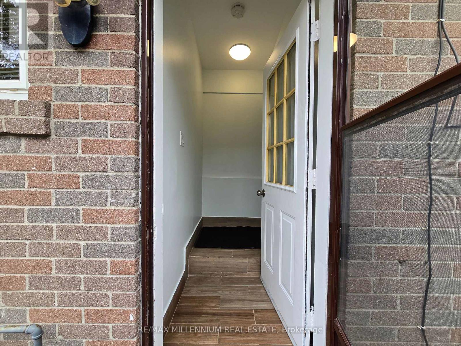 Bsmt - 144 Clarence Street, Brampton, ON - Indoor Photo Showing Other Room