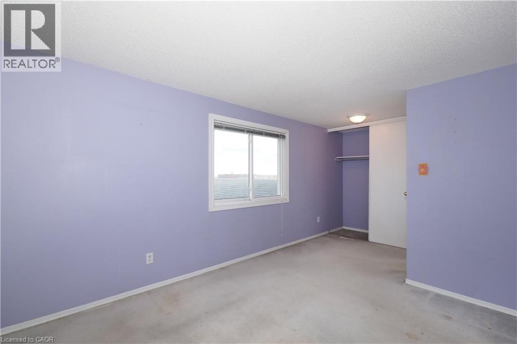 255 Northlake Drive Unit# 27, Waterloo, ON - Indoor Photo Showing Other Room