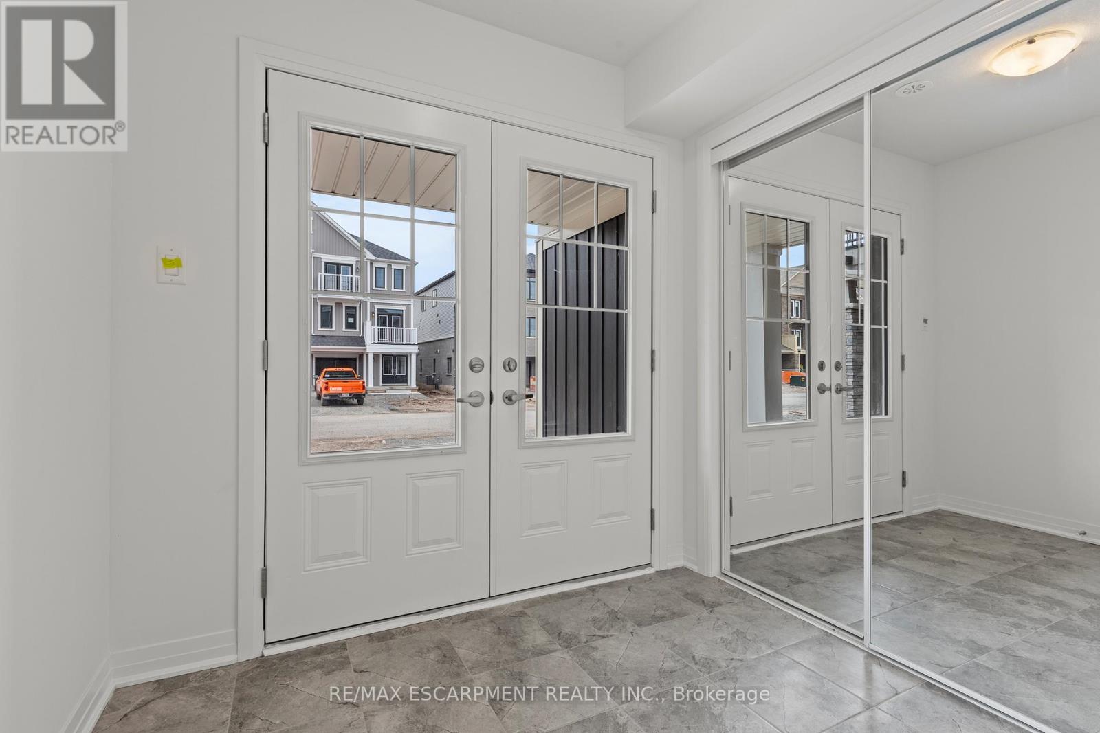 62 Pogie Drive, Welland, ON - Indoor Photo Showing Other Room