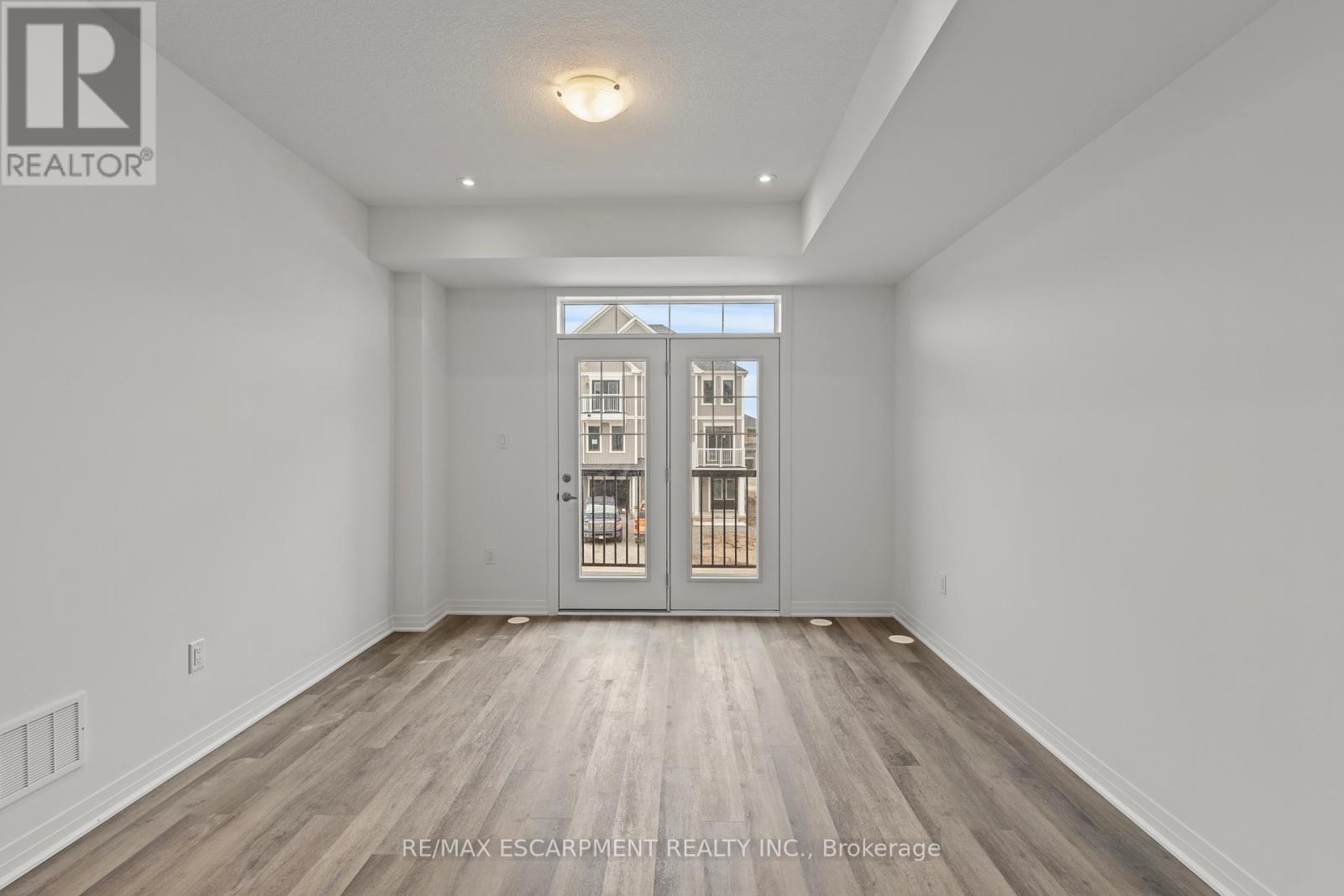 62 Pogie Drive, Welland, ON - Indoor Photo Showing Other Room