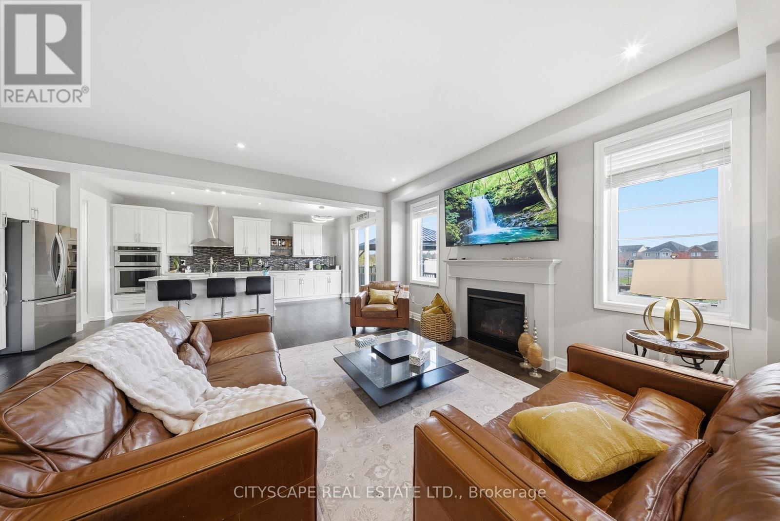 28 Celano Drive, Hamilton, ON - Indoor Photo Showing Living Room With Fireplace