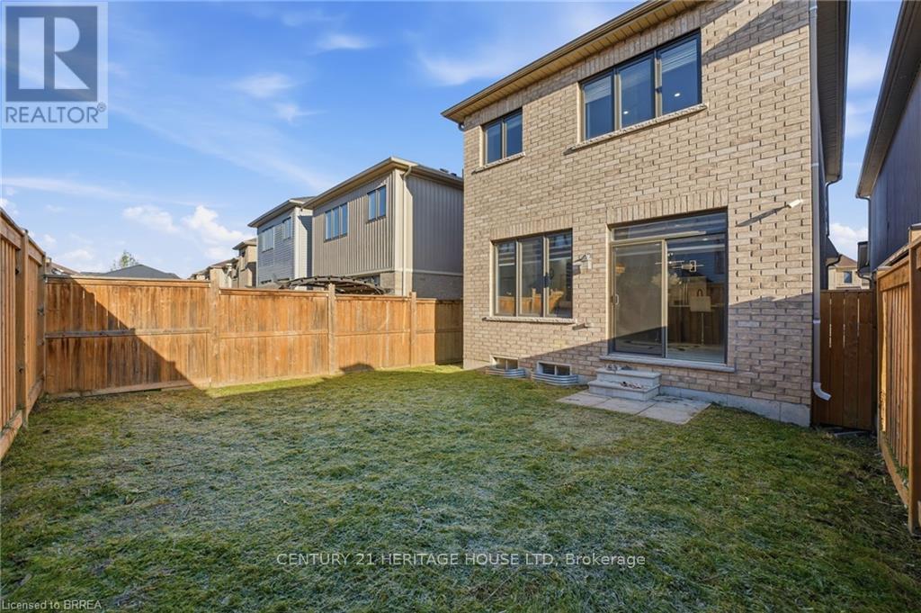 29 Arnold Marshall Boulevard, Haldimand, ON - Outdoor