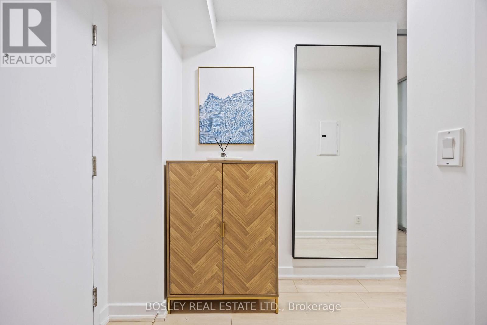 512 - 21 Nelson Street, Toronto, ON - Photo Showing Other Room