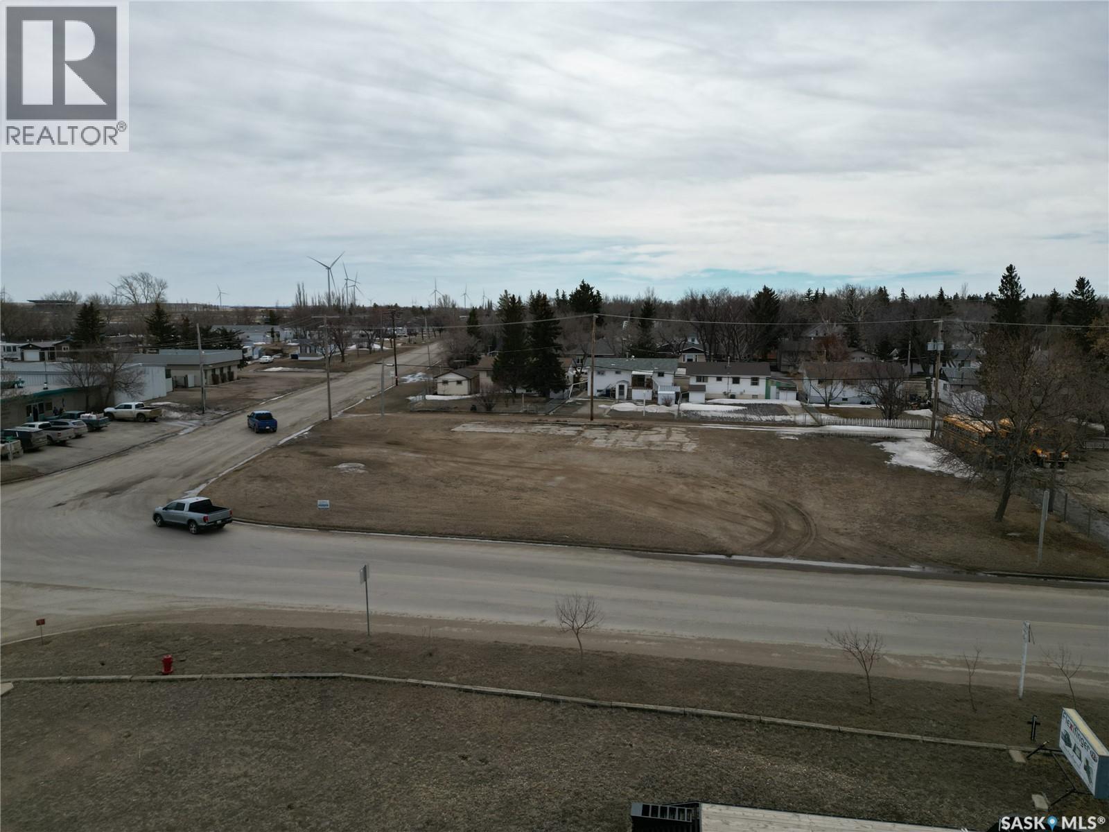 512 1St Avenue E, Assiniboia, SK