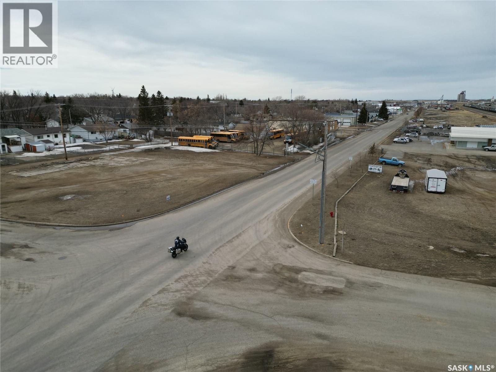 512 1St Avenue E, Assiniboia, SK