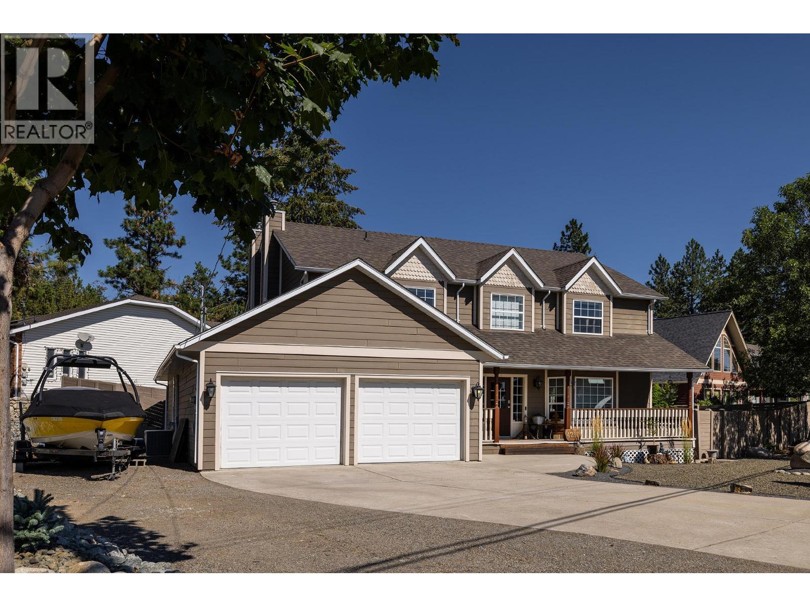 4210 6Th Avenue, Peachland, BC - Outdoor