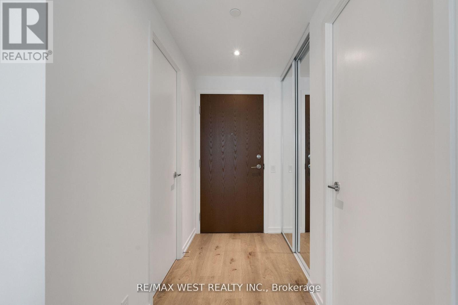 2203 - 7890 Jane Street, Vaughan, ON - Indoor Photo Showing Other Room