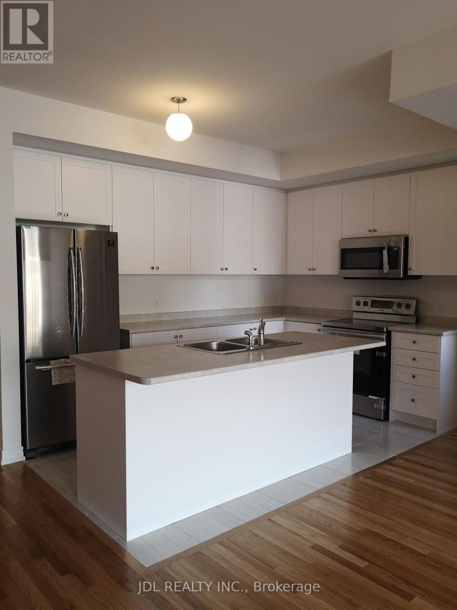 35 Jaffna Lane, Markham, ON - Indoor Photo Showing Kitchen With Double Sink