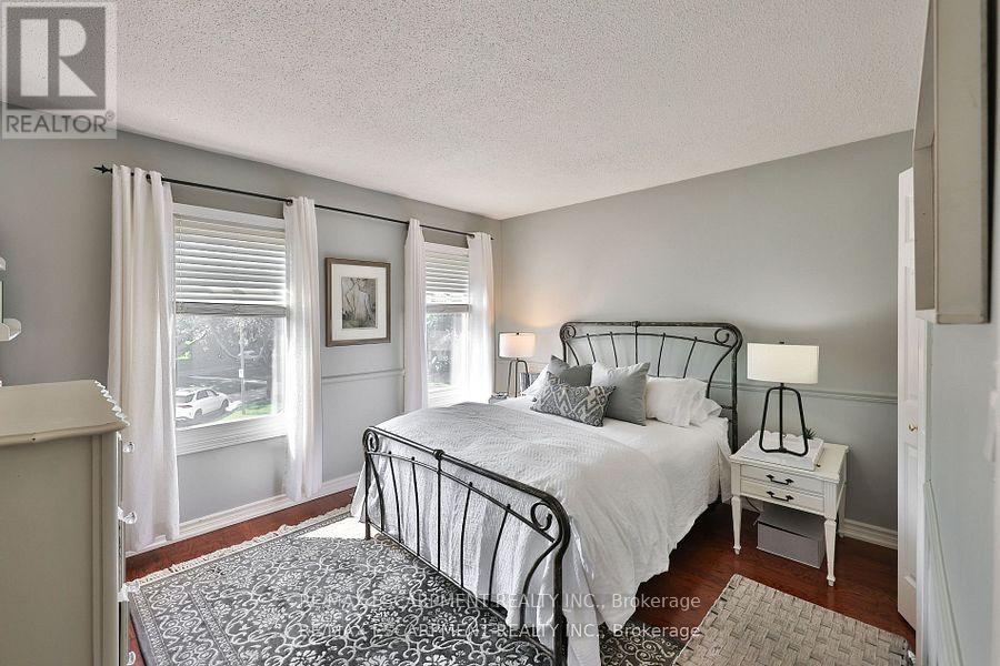 3555 Kingbird Court, Mississauga, ON - Indoor Photo Showing Bedroom