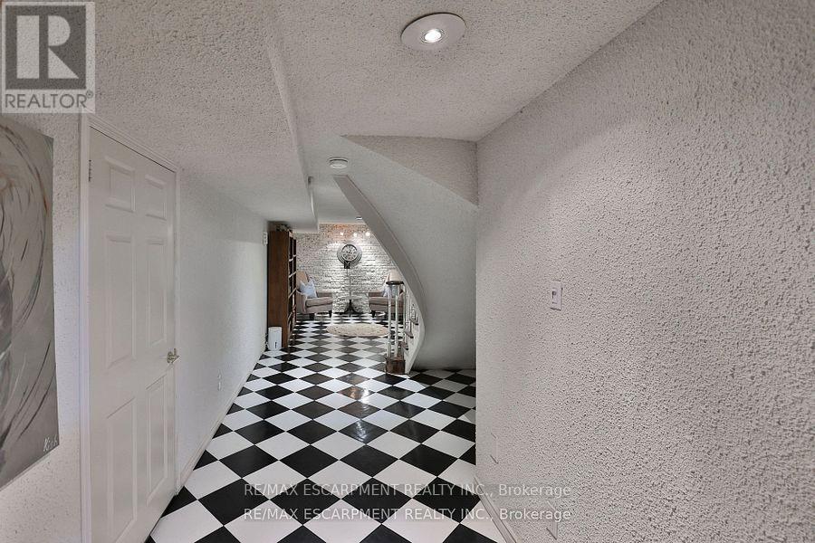 3555 Kingbird Court, Mississauga, ON - Indoor Photo Showing Other Room