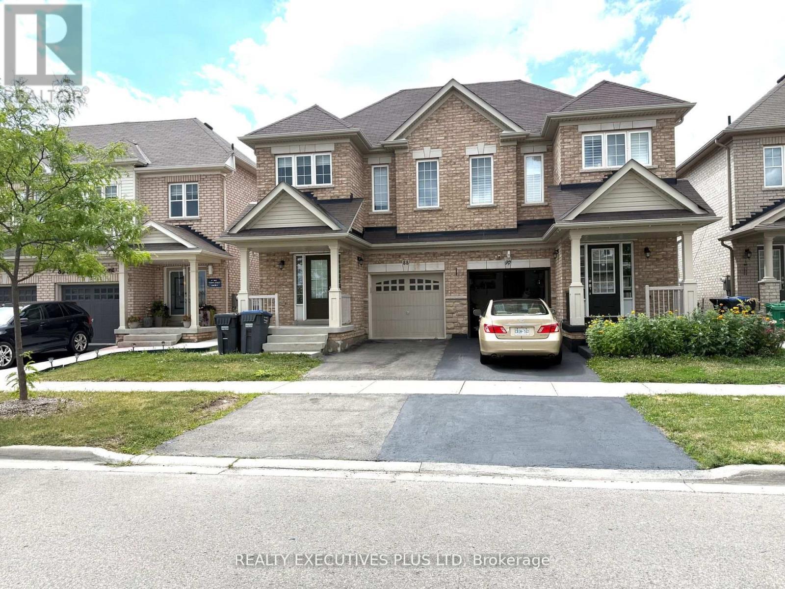 Upper - 88 Banbridge Crescent, Brampton, ON - Outdoor With Facade