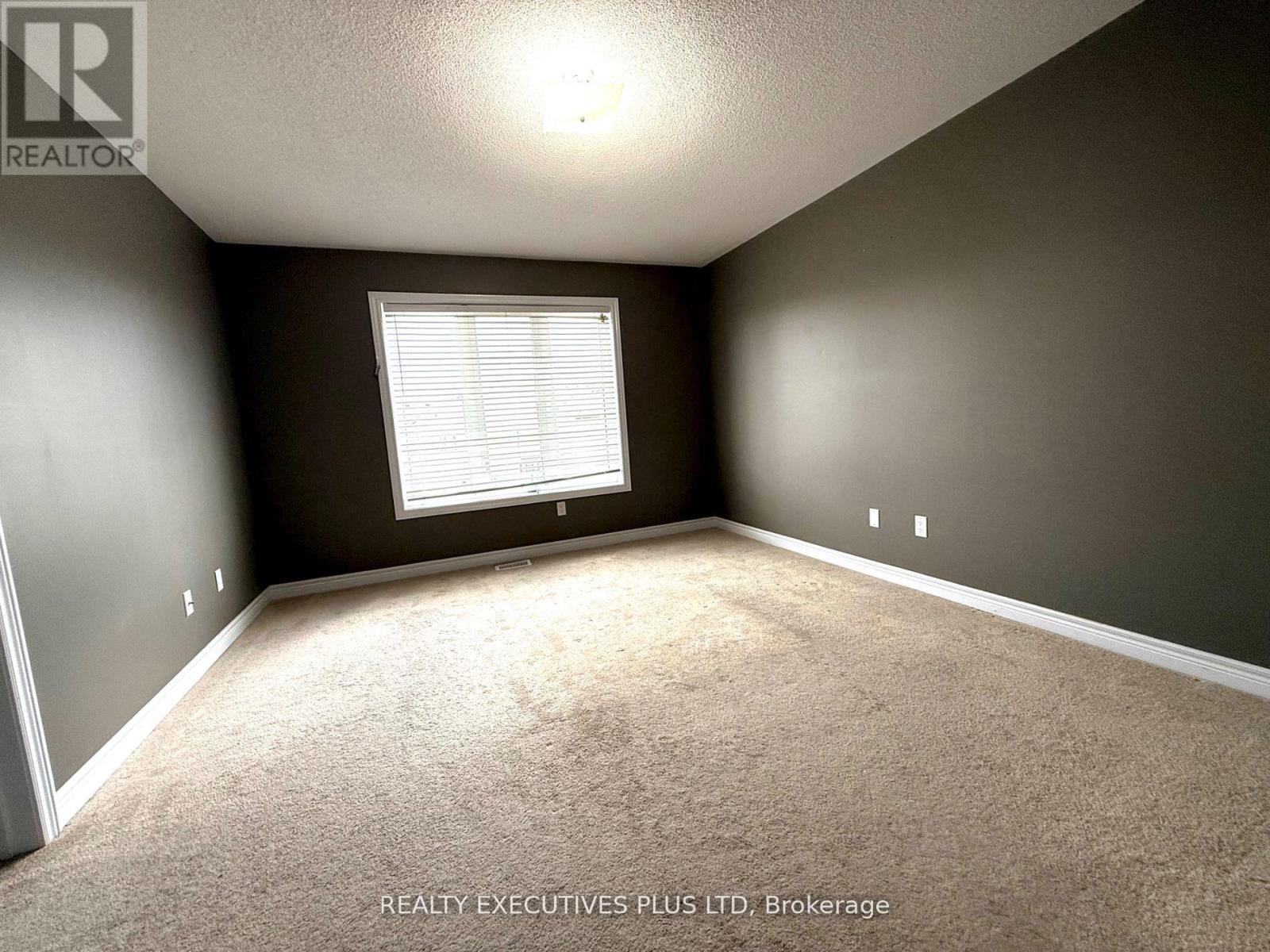 Upper - 88 Banbridge Crescent, Brampton, ON - Indoor Photo Showing Other Room
