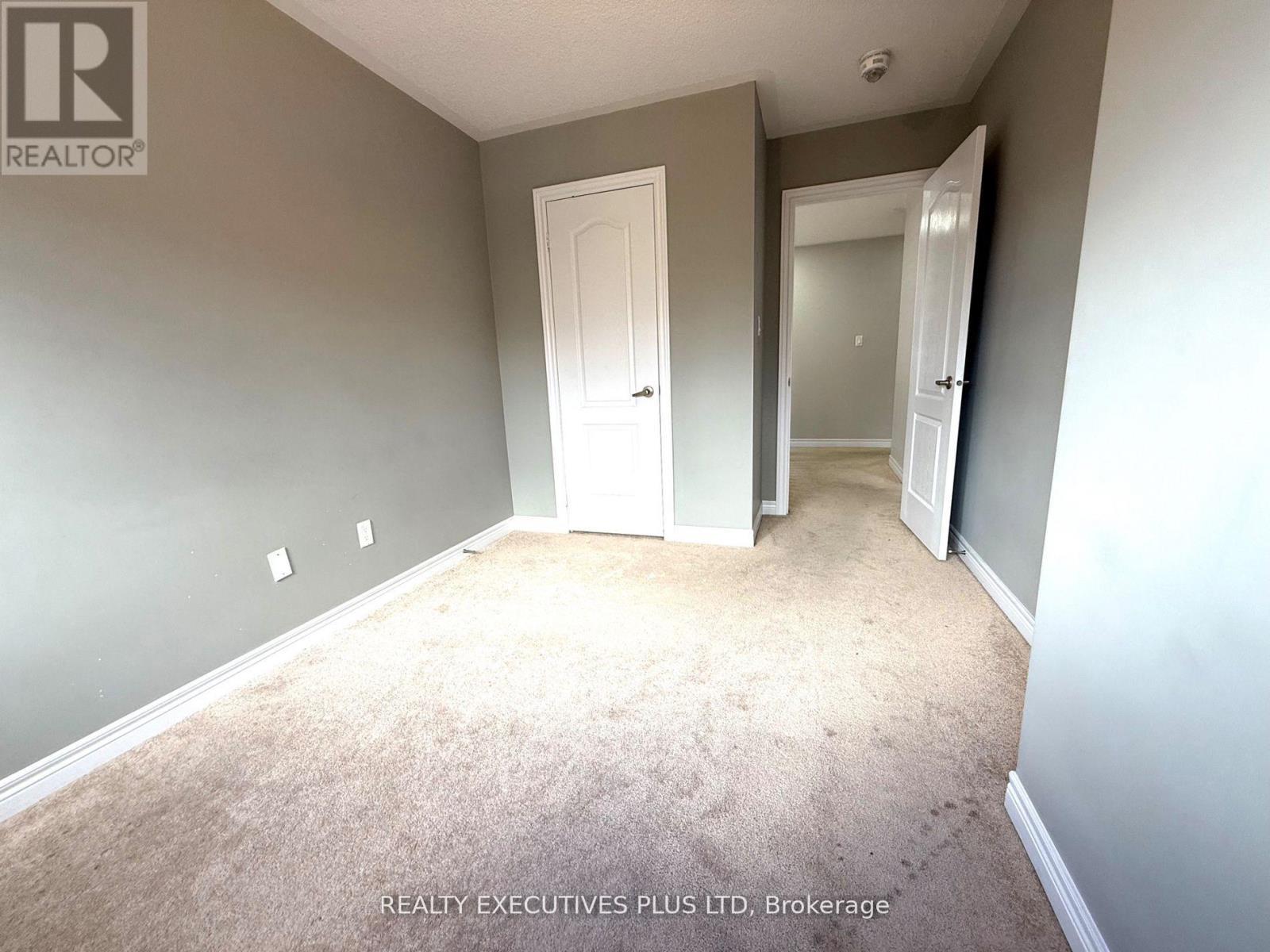 Upper - 88 Banbridge Crescent, Brampton, ON - Indoor Photo Showing Other Room
