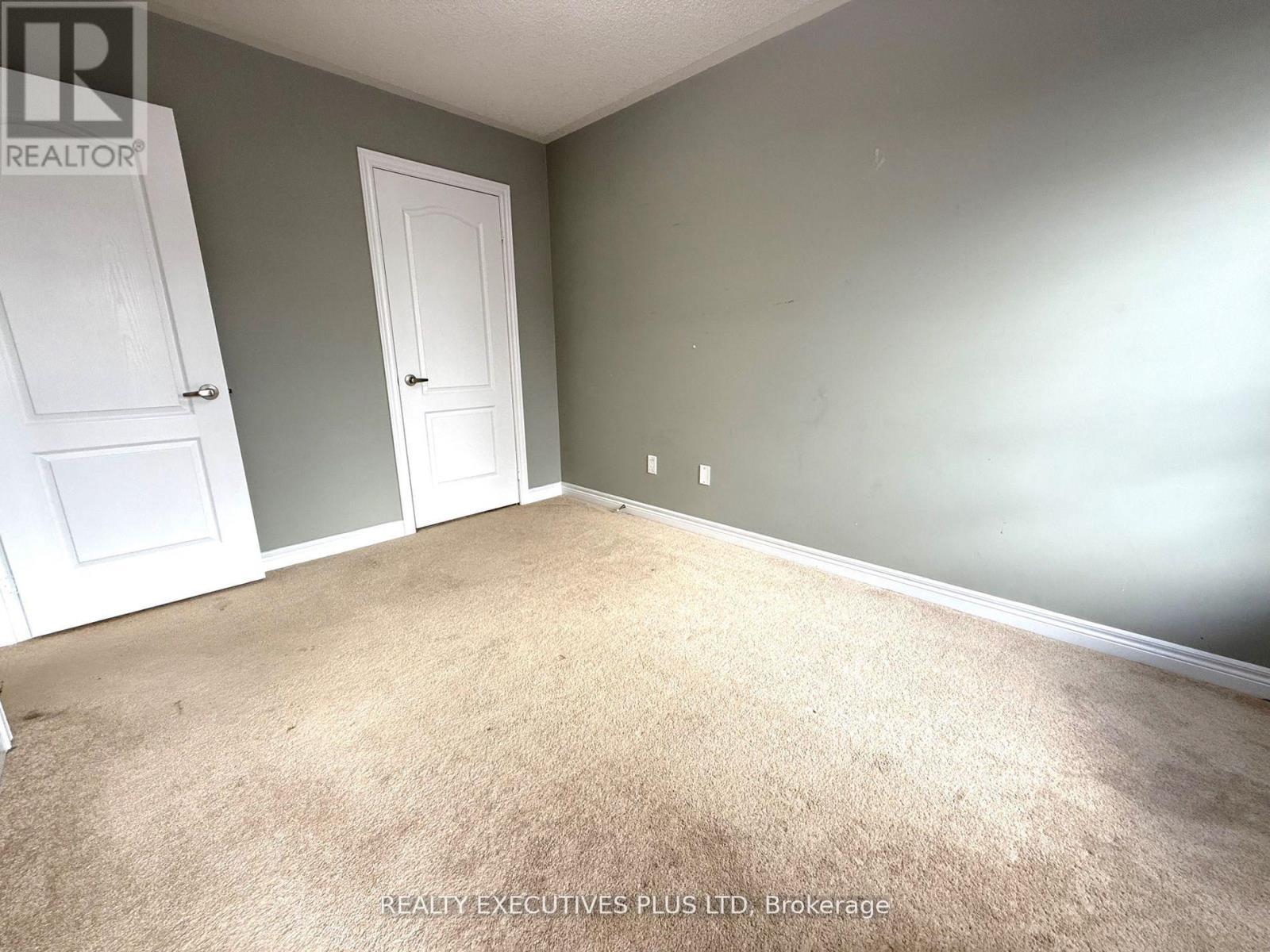 Upper - 88 Banbridge Crescent, Brampton, ON - Indoor Photo Showing Other Room