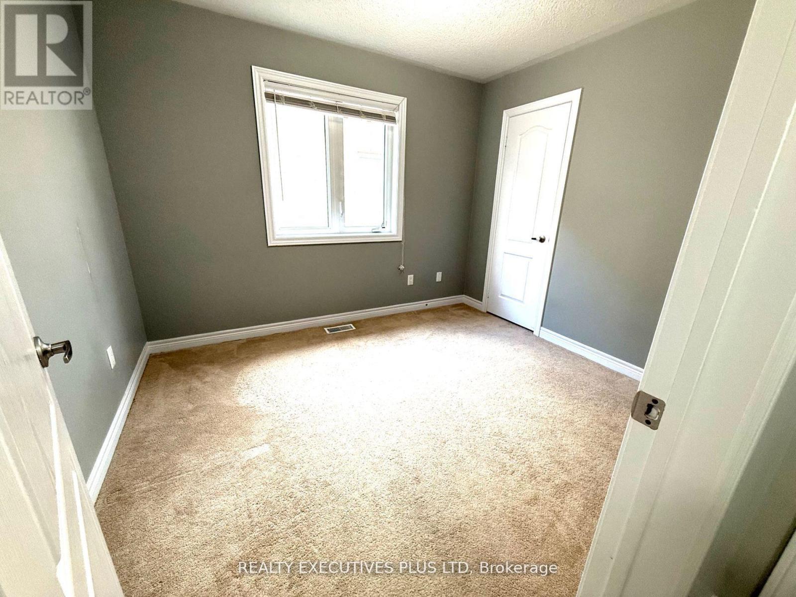 Upper - 88 Banbridge Crescent, Brampton, ON - Indoor Photo Showing Other Room