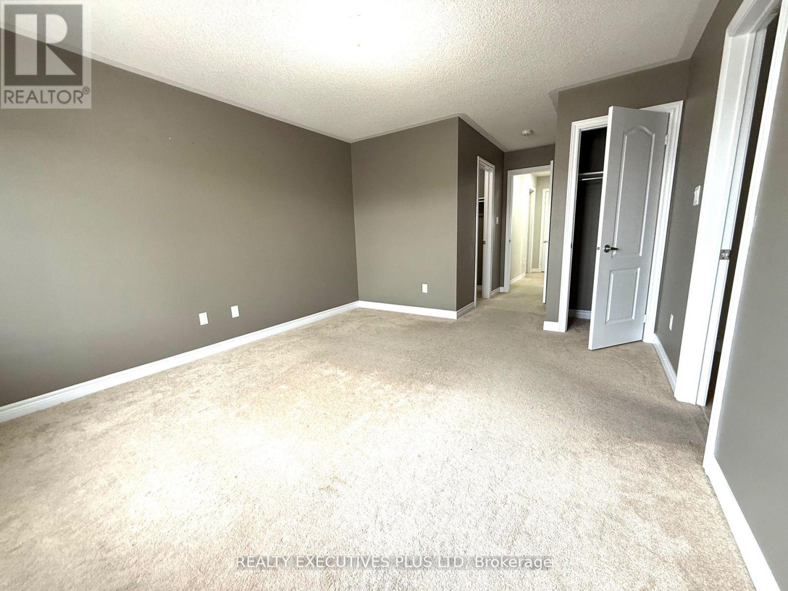 Upper - 88 Banbridge Crescent, Brampton, ON - Indoor Photo Showing Other Room