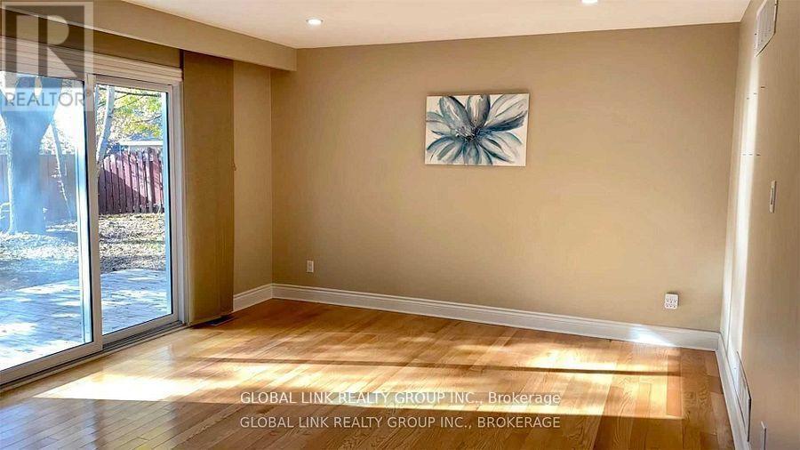 812 Bexhill Road, Mississauga, ON - Indoor Photo Showing Other Room