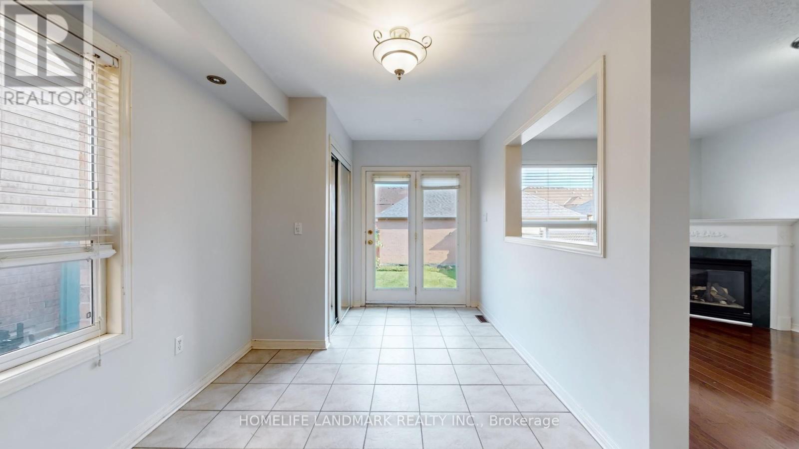 60 Cariglia Trail, Markham, ON - Indoor Photo Showing Other Room