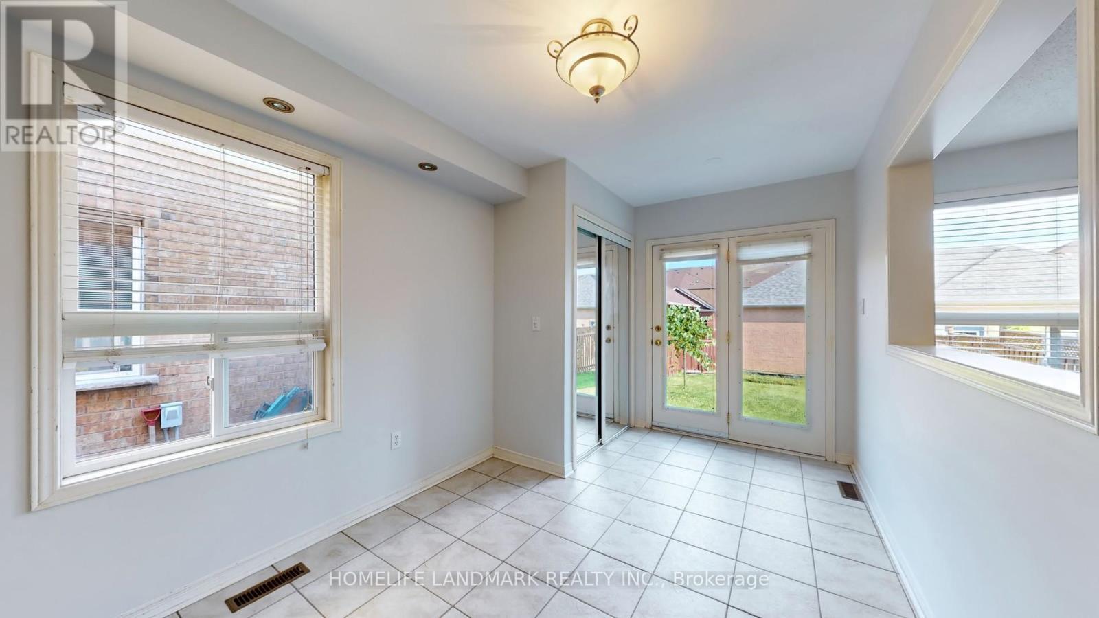 60 Cariglia Trail, Markham, ON - Indoor Photo Showing Other Room