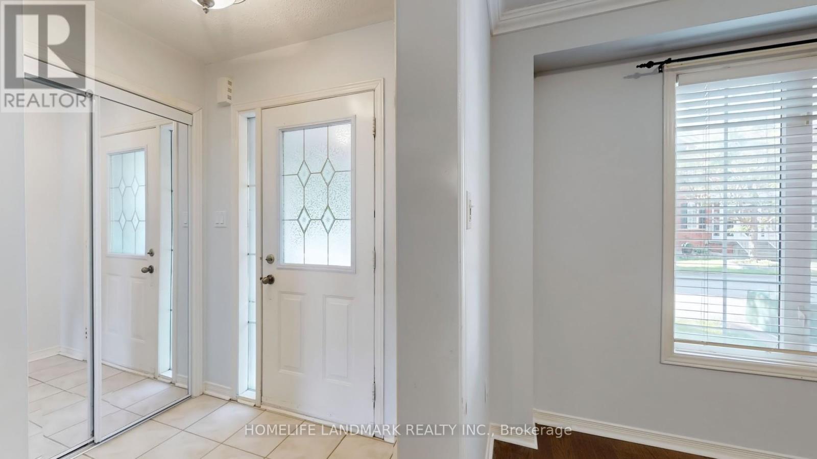 60 Cariglia Trail, Markham, ON - Indoor Photo Showing Other Room