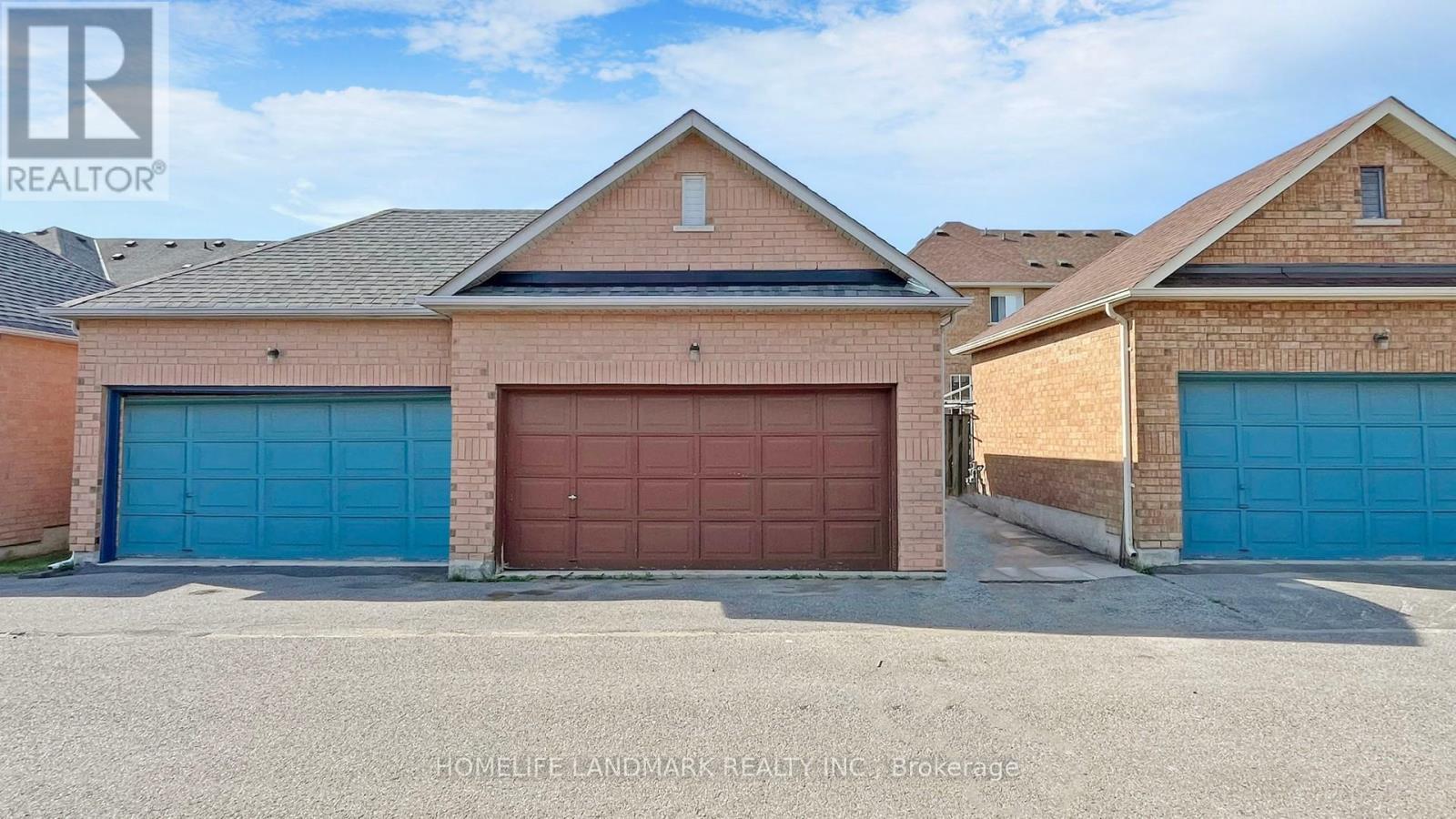 60 Cariglia Trail, Markham, ON - Outdoor