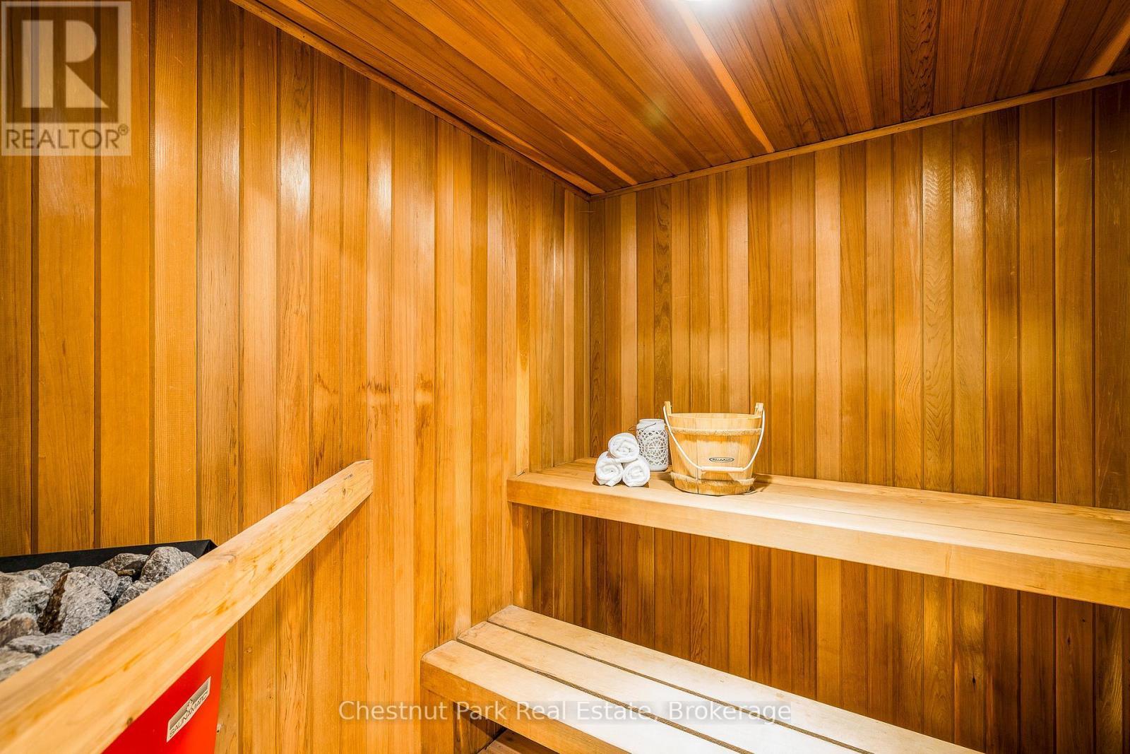 146 Chamonix Crescent, Blue Mountains, ON - Indoor Photo Showing Other Room