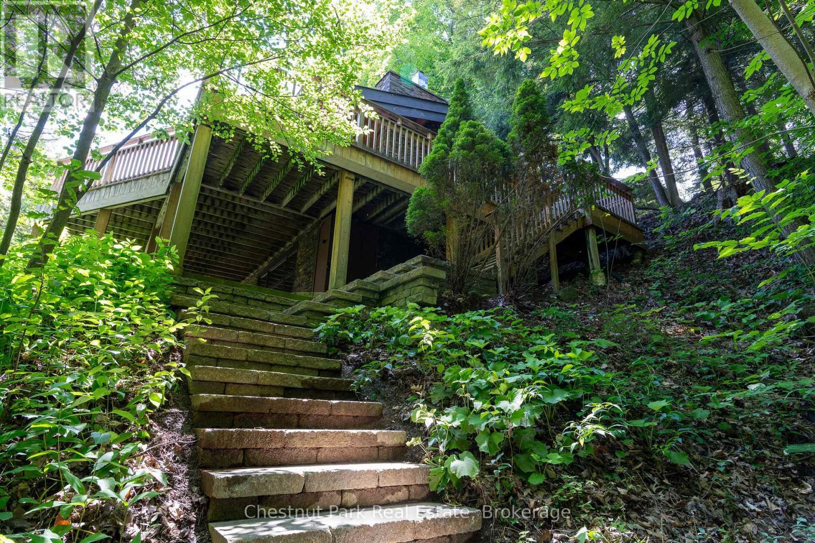 146 Chamonix Crescent, Blue Mountains, ON - Outdoor