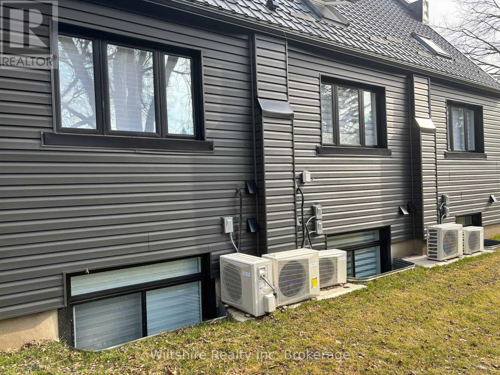 4 - 14 Glendale Drive, Tillsonburg, ON - Outdoor