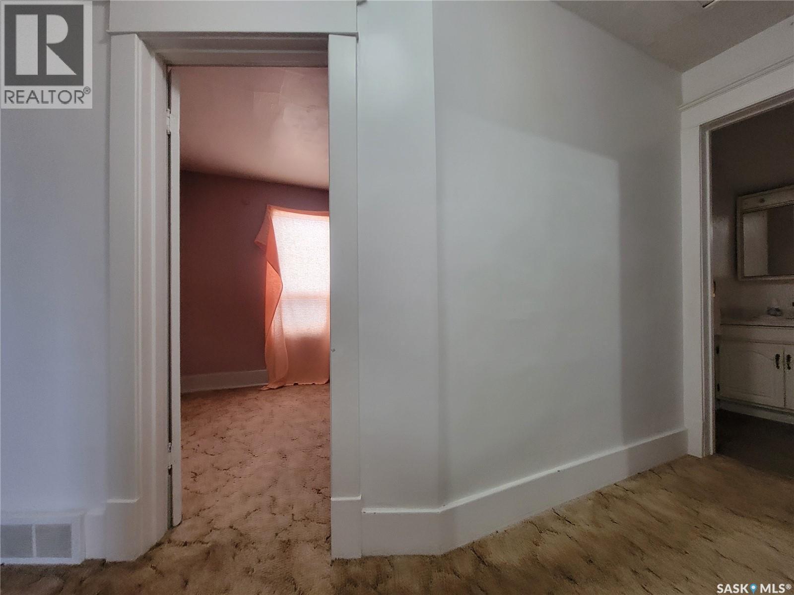 411 1St Street W, Wilkie, SK - Indoor Photo Showing Other Room