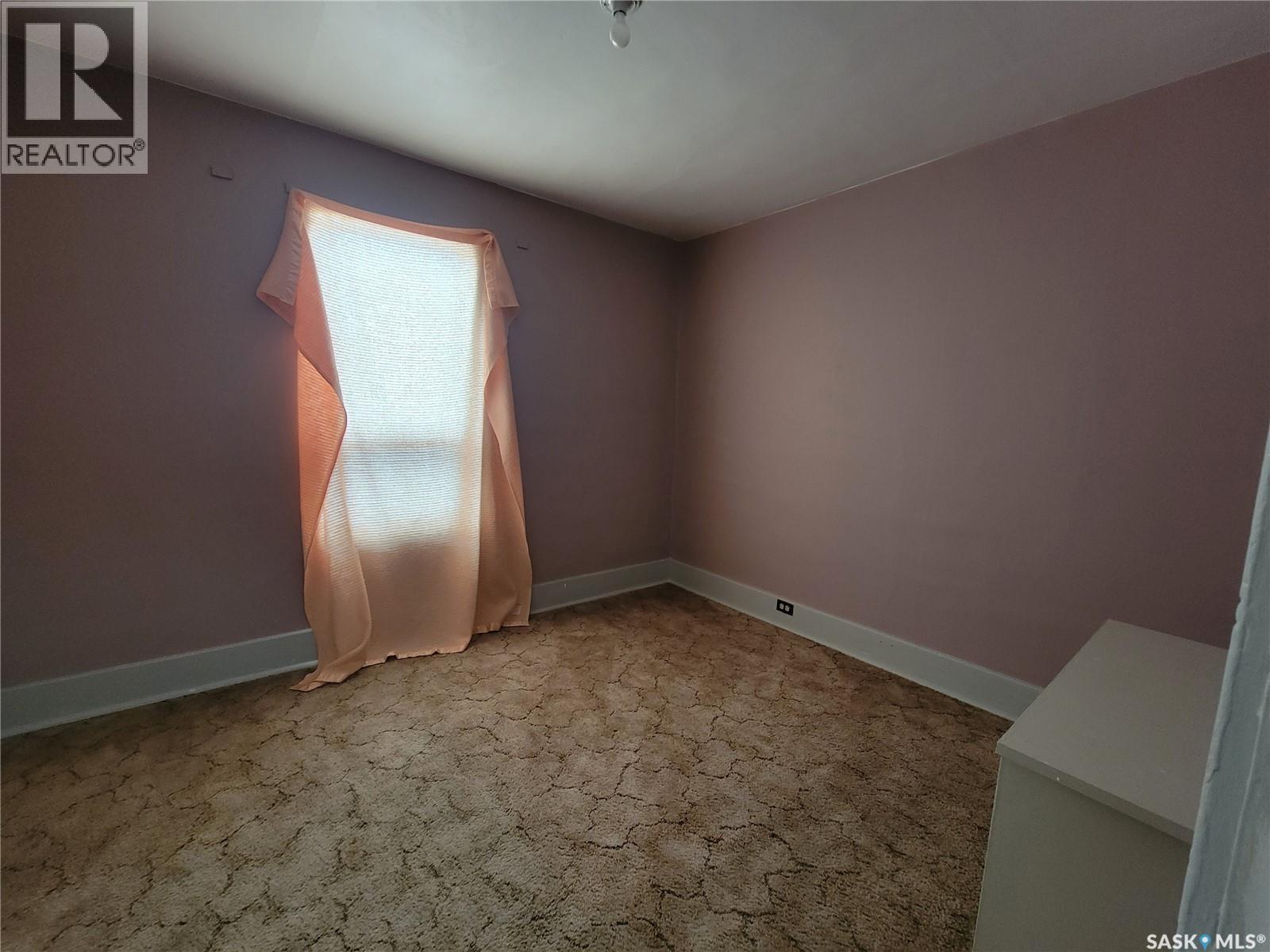 411 1St Street W, Wilkie, SK - Indoor Photo Showing Other Room