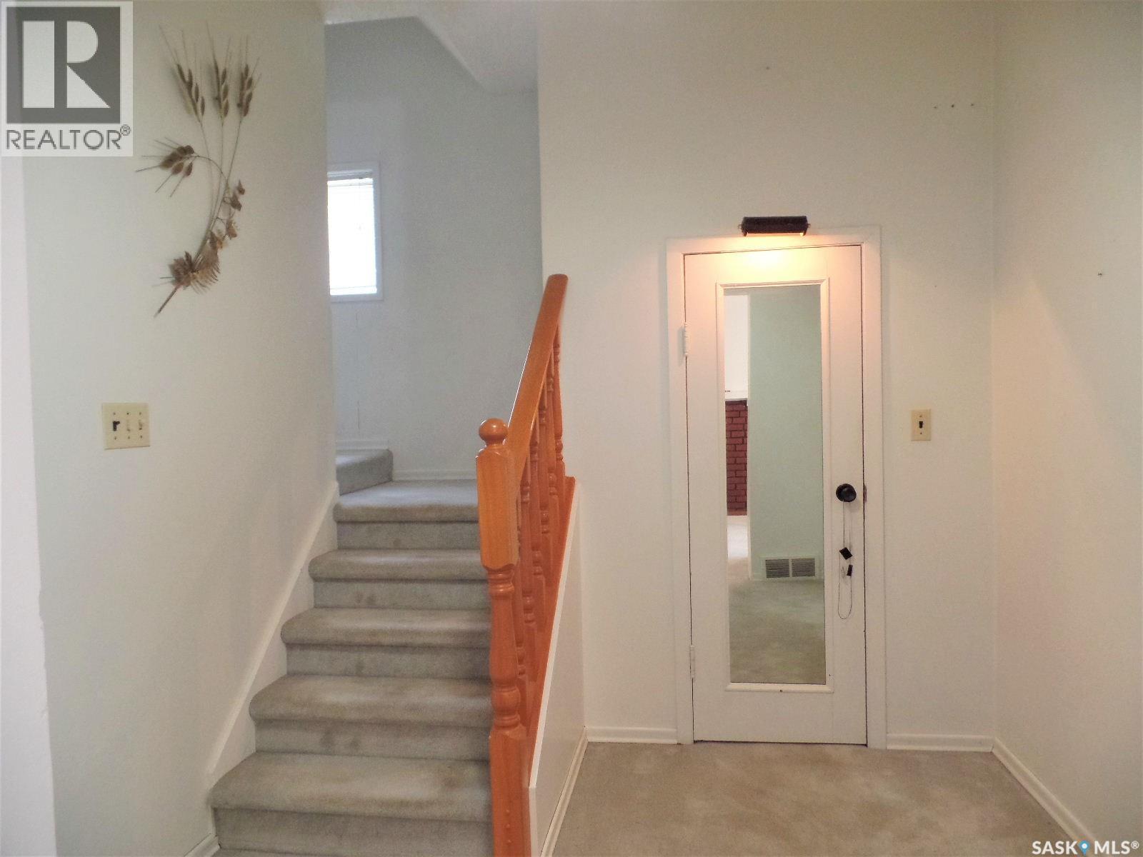 411 1St Street W, Wilkie, SK - Indoor Photo Showing Other Room