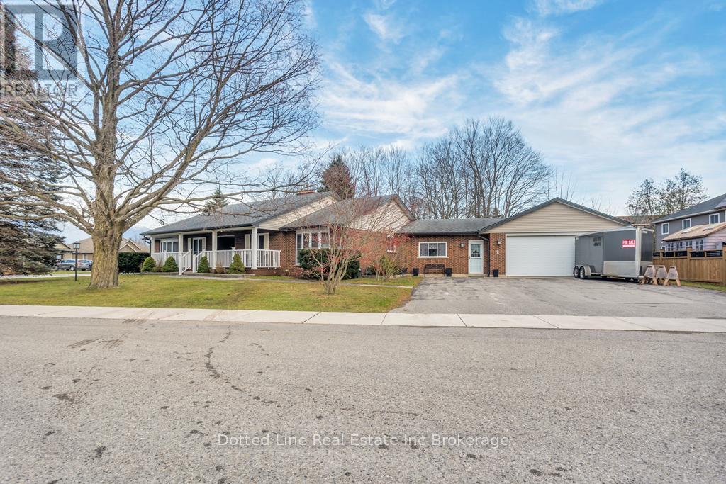 9294 Old Chapel Street, Bayham (Straffordville), ON - Outdoor With Facade
