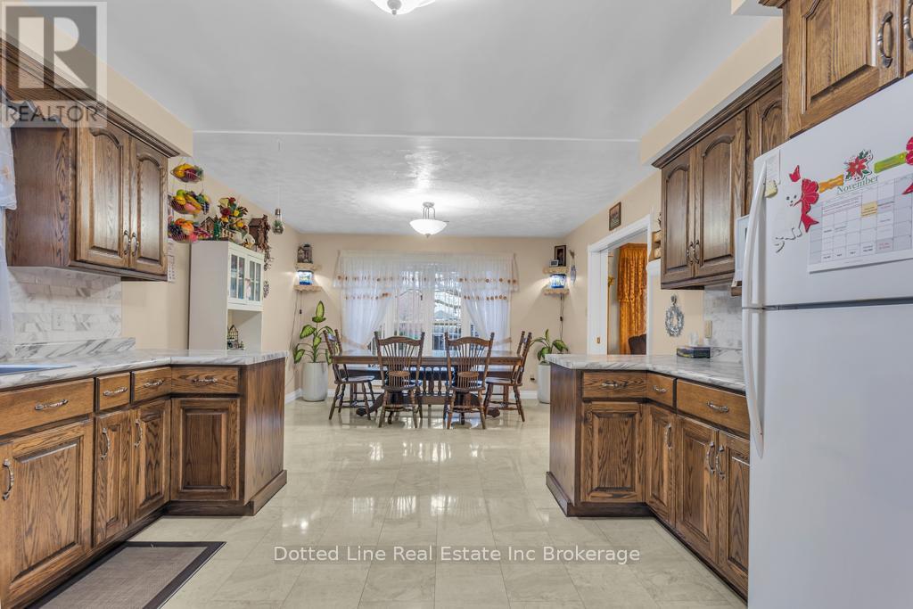 9294 Old Chapel Street, Bayham (Straffordville), ON - Indoor Photo Showing Kitchen
