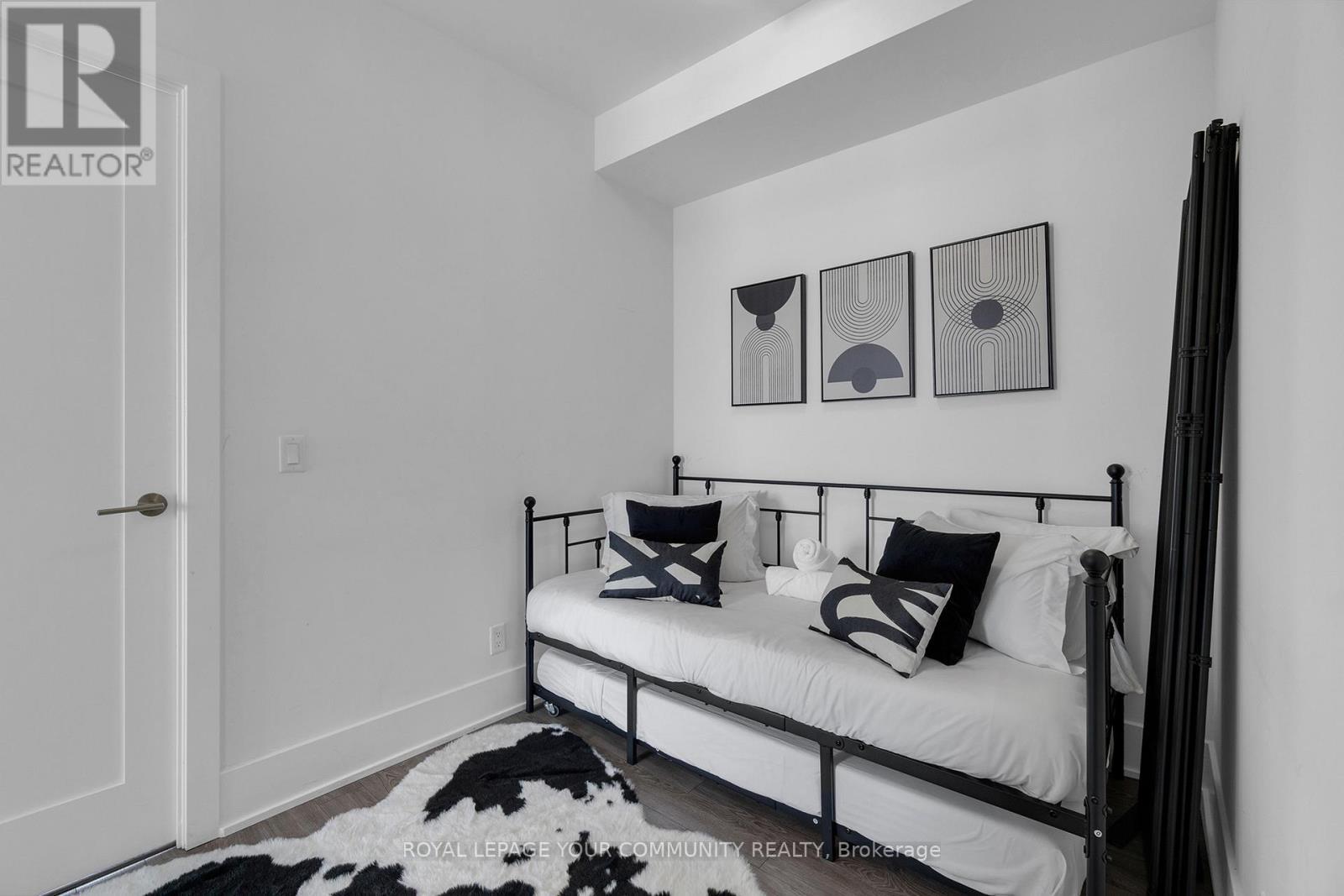 2912 - 300 Front Street, Toronto, ON - Indoor Photo Showing Bedroom