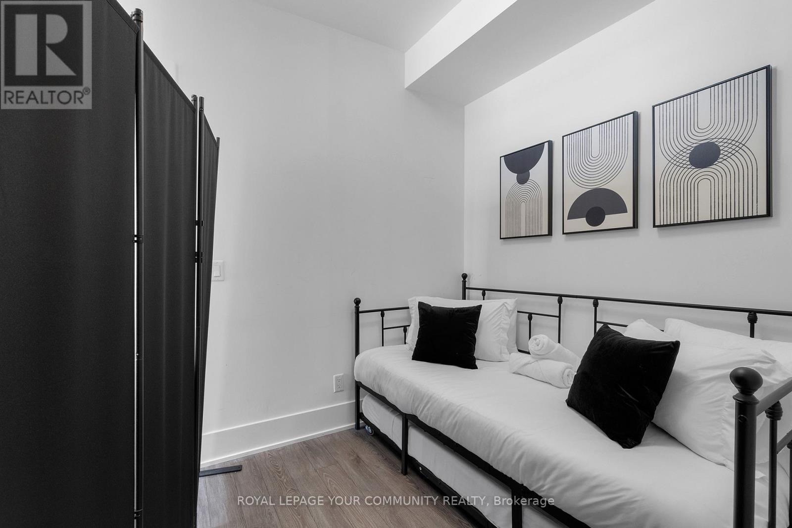 2912 - 300 Front Street, Toronto, ON - Indoor Photo Showing Bedroom