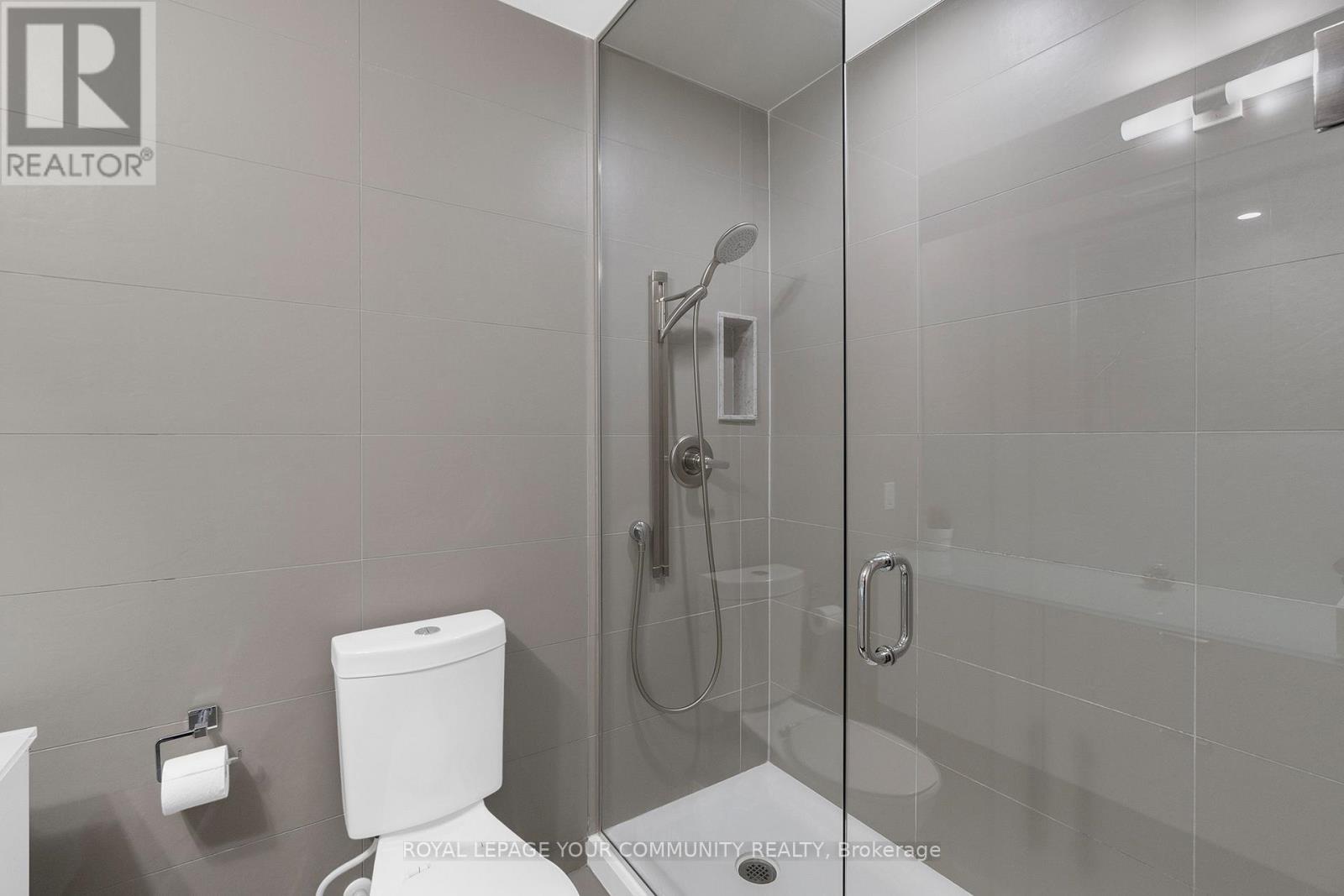 2912 - 300 Front Street, Toronto, ON - Indoor Photo Showing Bathroom