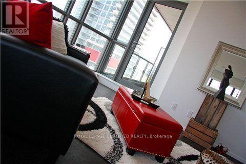 2003 - 8 Charlotte Street, Toronto, ON - Indoor