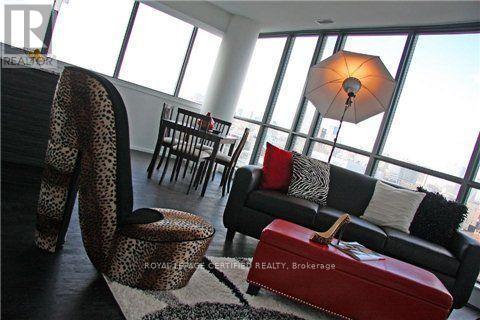 2003 - 8 Charlotte Street, Toronto, ON - Indoor Photo Showing Living Room