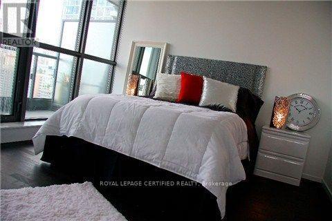 2003 - 8 Charlotte Street, Toronto, ON - Indoor Photo Showing Bedroom