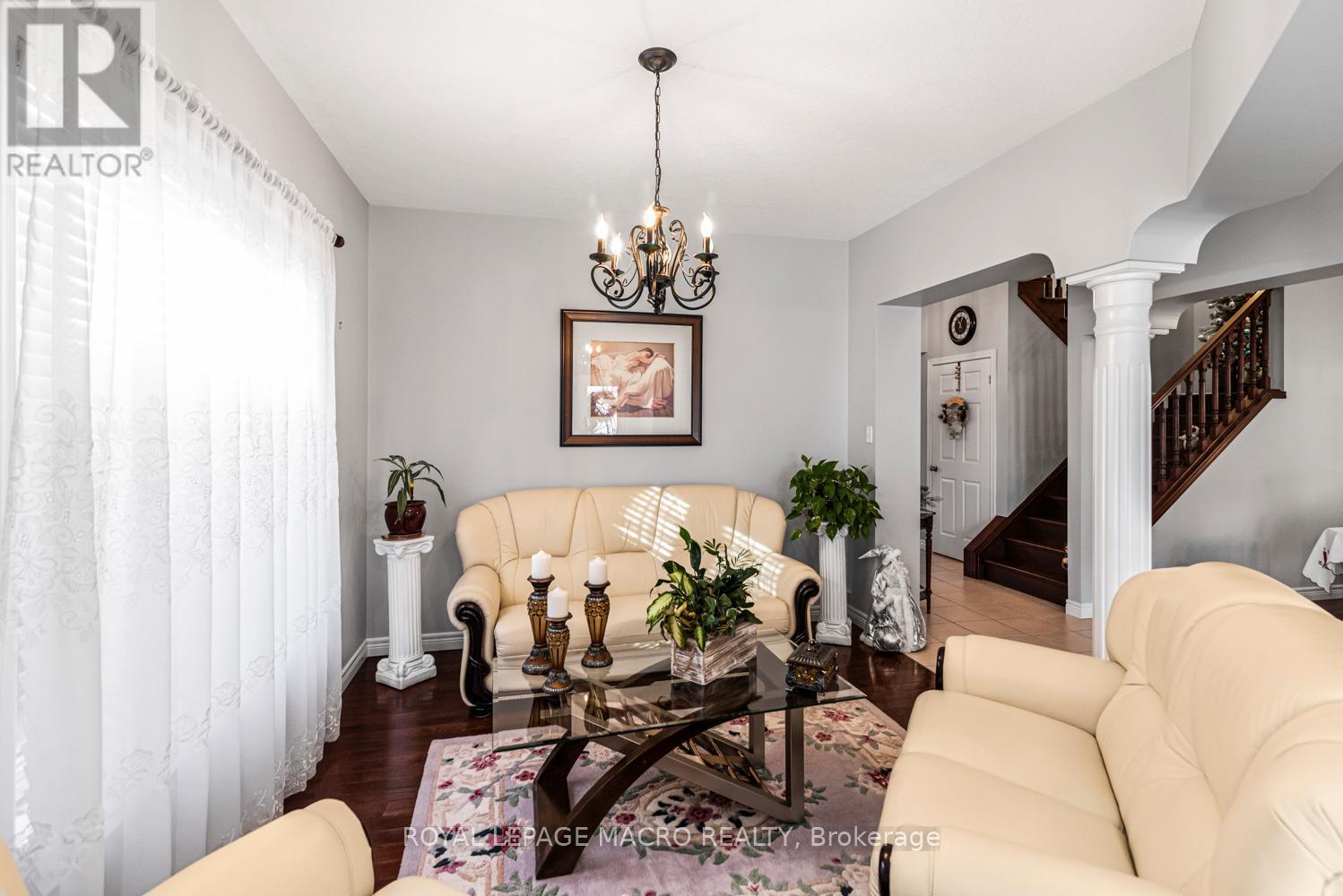 102 Erika Crescent, Hamilton, ON - Indoor